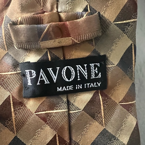 VINTAGE PAVONE SILK ITALIAN NECK TIE - Picture 3 of 4